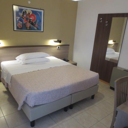 Hotel Armando' S Sulmona Bagian luar foto